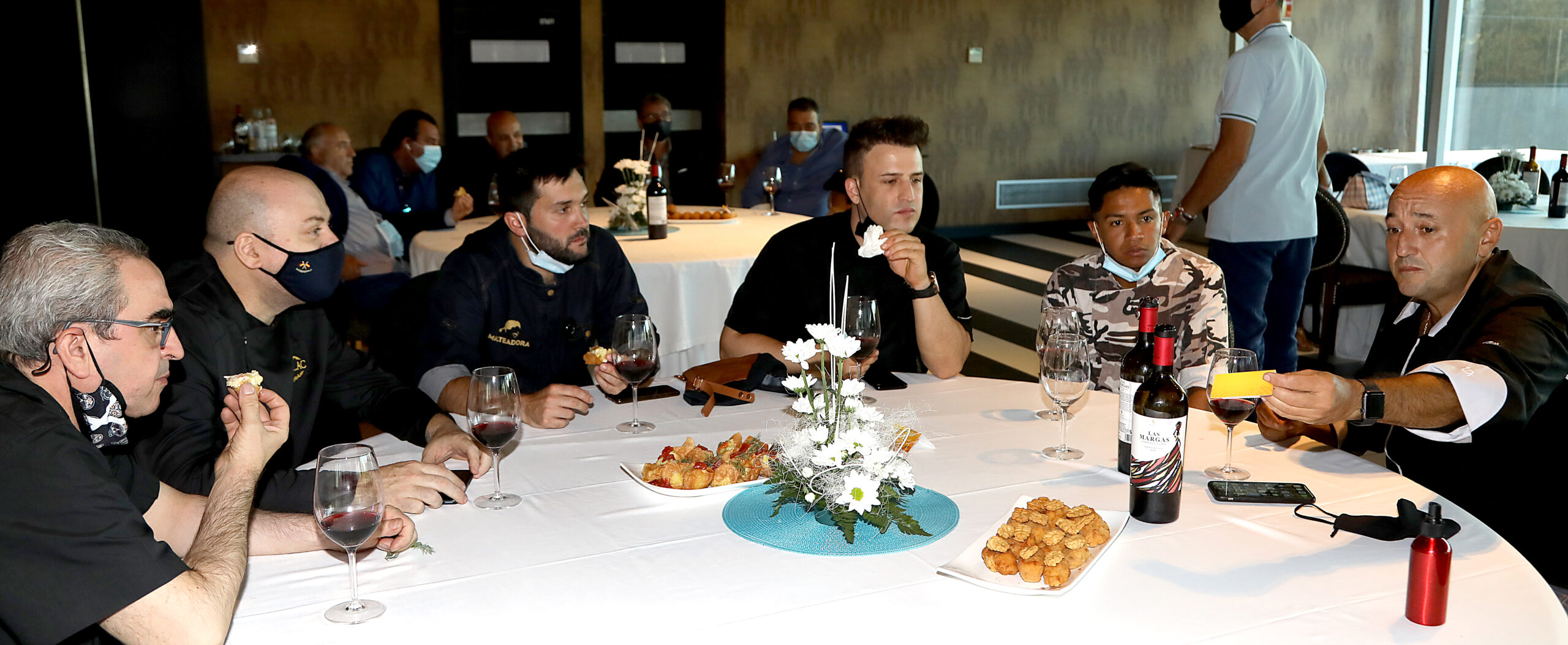 Degustación de los asistentes al II Concurso de Croquetas de Zaragoza y provincia